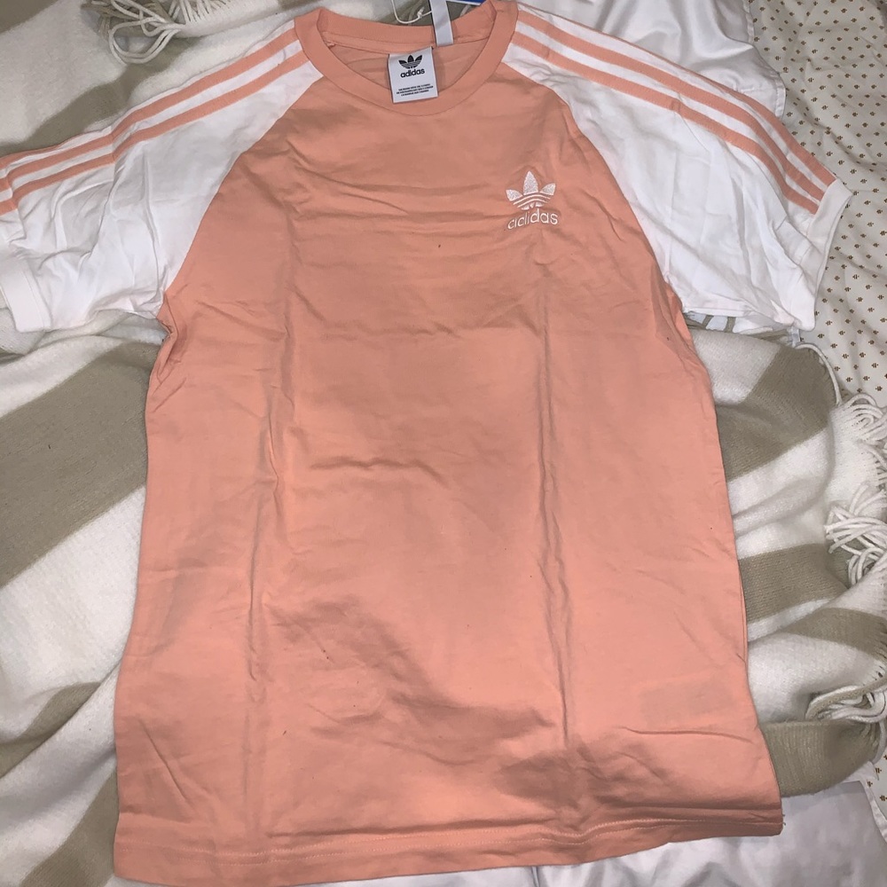 🆕 Adidas 3 Stripes T-shirt Size Small